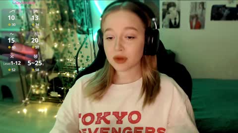 Snapshot of katerinaxvold chatting on 12/25/24, 10:59 Lisa online show from 12/25/24, 10:59