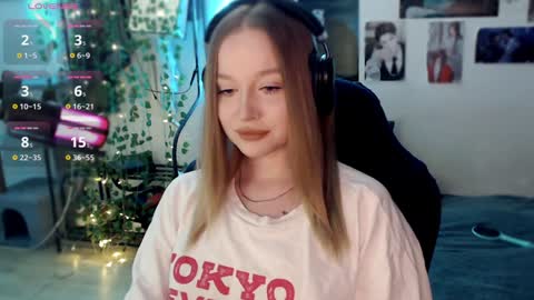 Snapshot of katerinaxvold chatting on 02/03/25, 06:49 Lisa online show from 02/03/25, 06:49