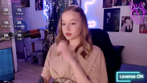 Snapshot of katerinaxvold chatting on 02/25/25, 01:06 Lisa online show from 02/25/25, 01:06
