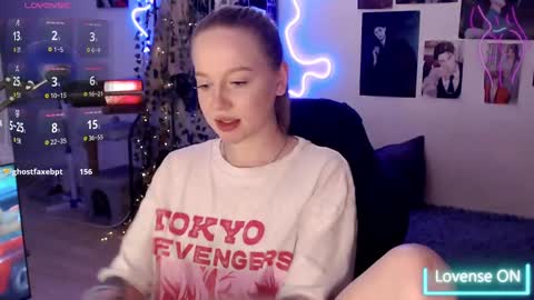 Snapshot of katerinaxvold chatting on 03/06/25, 04:38 Lisa online show from 03/06/25, 04:38