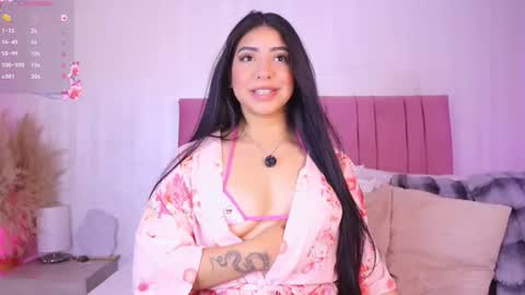 Snapshot of kath_rosee chatting on 09/19/25, 09:15   online show from 09/19/25, 09:15