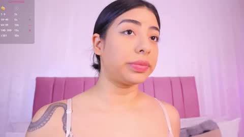 Snapshot of kath_rosee chatting on 10/28/25, 07:05 online show from 10/28/25, 07:05