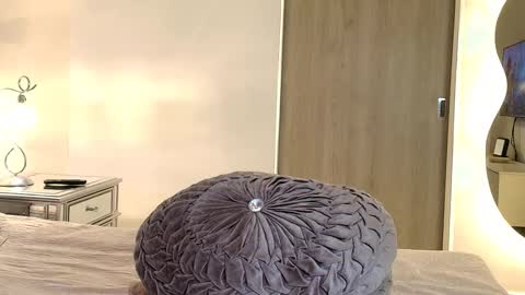 Klove online show from 09/24/25, 05:44