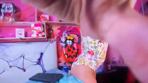 Snapshot of kathamyer chatting on 10/29/25, 07:04 kathamyer online show from 10/29/25, 07:04