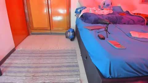 Snapshot of kathc_19 chatting on 02/06/25, 09:00 Katerine online show from 02/06/25, 09:00