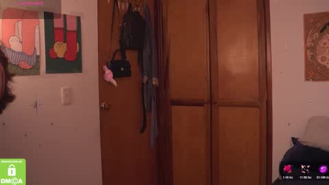 Snapshot of kathc_19 chatting on 11/26/25, 12:11 Katerine online show from 11/26/25, 12:11