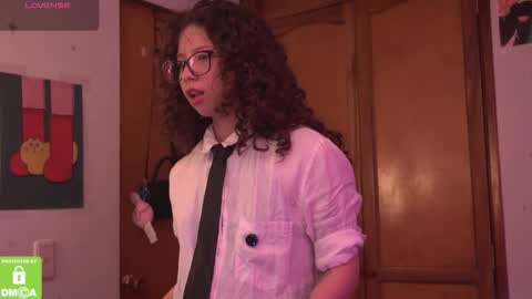 Snapshot of kathc_19 chatting on 11/30/25, 11:31 Katerine online show from 11/30/25, 11:31