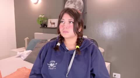 K A T H E  online show from 09/22/25, 11:23