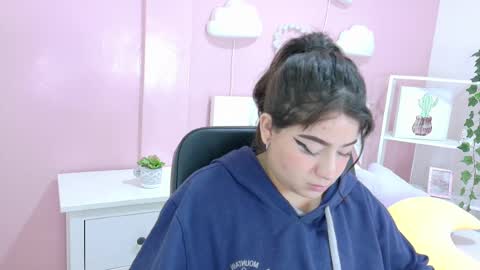 K A T H E  online show from 10/02/25, 11:50