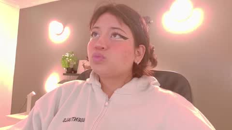 K A T H E  online show from 10/06/25, 11:29