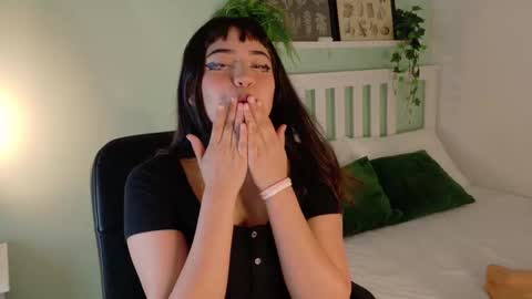 K A T H E  online show from 10/13/25, 11:43