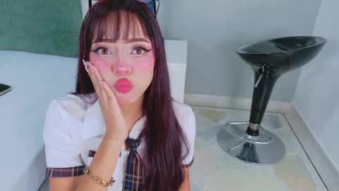 K A T H E  online show from 10/17/25, 12:52