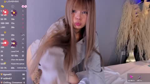 KatheGomez  online show from 01/06/25, 10:37