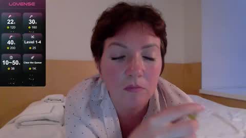 Snapshot of katherine_foxy chatting on 09/20/25, 03:46 Ur Foxy online show from 09/20/25, 03:46