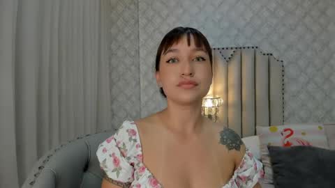 Snapshot of katherine_glow chatting on 04/30/26, 11:27 KATHE online show from 04/30/26, 11:27