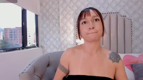 Snapshot of katherine_glow chatting on 05/21/26, 11:17 KATHE online show from 05/21/26, 11:17