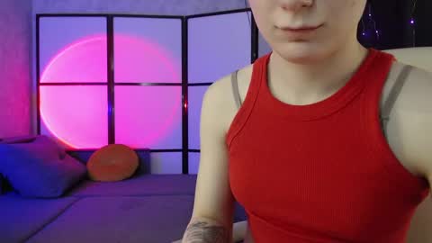 Snapshot of katherine_johnson chatting on 01/23/25, 11:48 katherine_johnson online show from 01/23/25, 11:48
