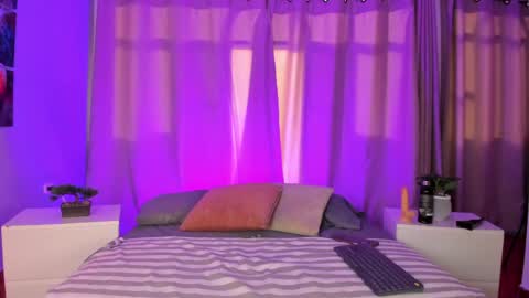 Snapshot of katherinee_scott chatting on 04/23/26, 09:06 your kathe online show from 04/23/26, 09:06