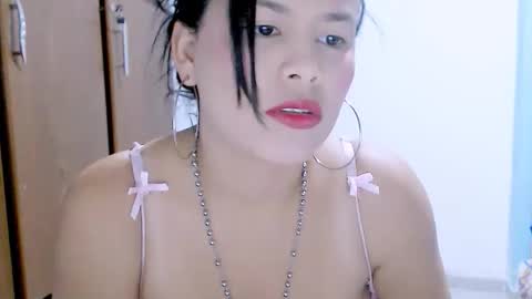 natalia online show from 12/17/25, 12:22