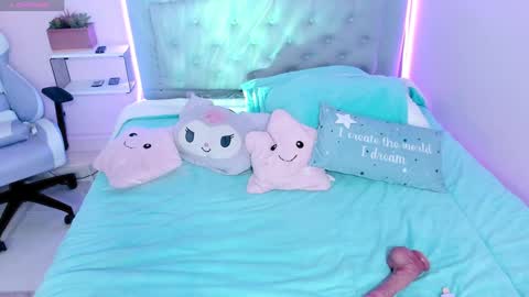 Kathia  online show from 12/19/24, 03:52