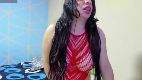 Snapshot of kathiaa_spring chatting on 09/27/25, 02:11 kathia online show from 09/27/25, 02:11