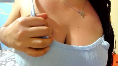 Snapshot of kathiaa_spring chatting on 10/13/25, 03:17 kathia online show from 10/13/25, 03:17