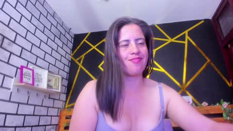 Paola online show from 12/18/24, 04:06