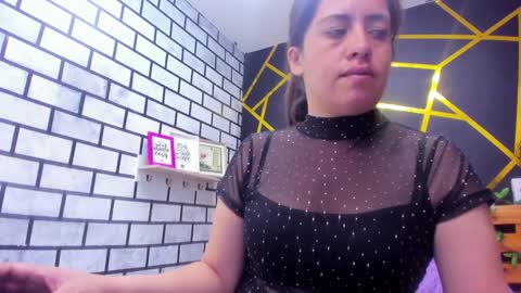Paola online show from 12/24/24, 02:12