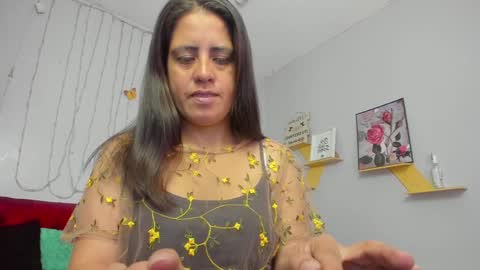 Paola online show from 02/07/25, 12:39