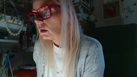 Snapshot of kathleenedwards chatting on 07/05/26, 05:47 Kathleen online show from 07/05/26, 05:47