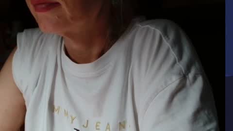 Snapshot of kathleenedwards chatting on 07/15/26, 06:35 Kathleen online show from 07/15/26, 06:35