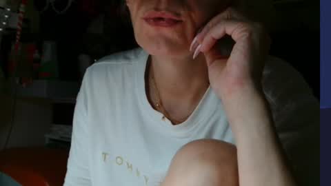 Snapshot of kathleenedwards chatting on 07/17/26, 03:07 Kathleen online show from 07/17/26, 03:07