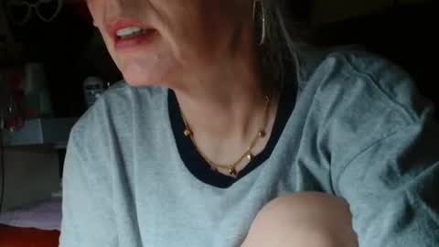 Snapshot of kathleenedwards chatting on 07/24/26, 02:26 Kathleen online show from 07/24/26, 02:26