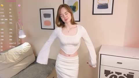 Snapshot of kathryn_bishop chatting on 12/04/25, 08:17 Jane online show from 12/04/25, 08:17