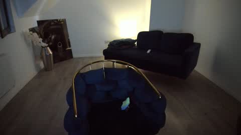      online show from 10/16/25, 03:29