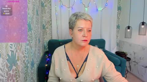 Kathy online show from 12/28/24, 01:28