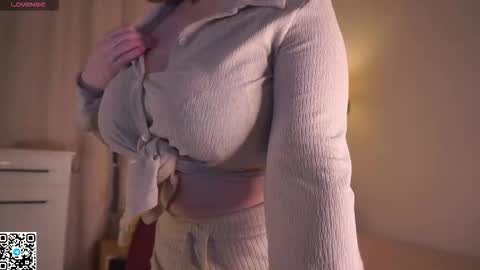 Aneta online show from 10/12/25, 09:08