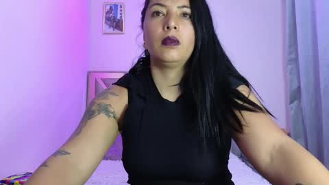 Katia collins online show from 10/20/25, 04:24