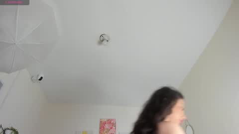 Snapshot of katia_gh chatting on 10/16/25, 11:33 Katia  online show from 10/16/25, 11:33