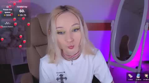 Katia  online show from 11/11/25, 06:46