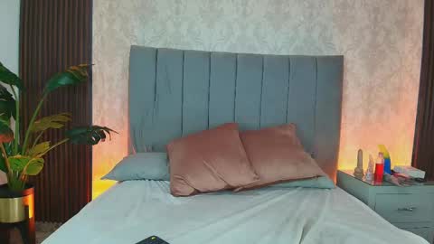Karen Villas online show from 02/13/25, 08:45
