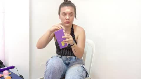Snapshot of katia_rose23 chatting on 05/19/26, 07:09 . . KATIA . . online show from 05/19/26, 07:09