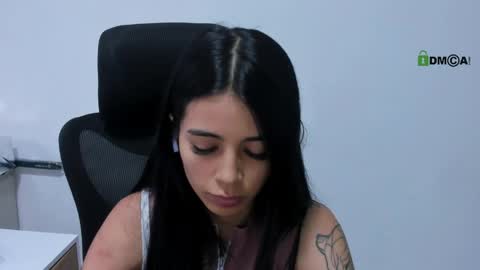 Snapshot of katia_sex25 chatting on 05/23/26, 04:11 Katia online show from 05/23/26, 04:11
