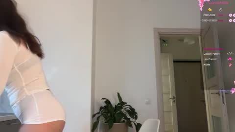 Katienext stream  online show from 10/26/25, 07:14