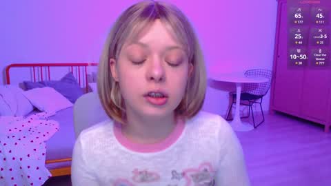 Snapshot of katie_deville chatting on 12/06/24, 10:49 Katie Deville online show from 12/06/24, 10:49