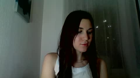 katie_foxi online show from 12/18/25, 10:16