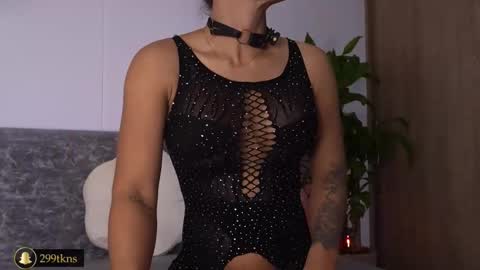 Snapshot of katiecruz_ chatting on 12/04/25, 10:24 Katie online show from 12/04/25, 10:24