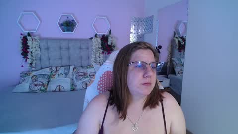 Katherine online show from 01/12/25, 03:36