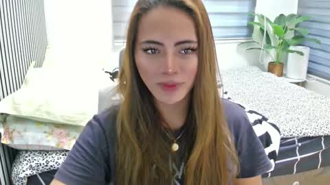 Snapshot of katiefrox_ chatting on 02/10/25, 06:20 katiefrox online show from 02/10/25, 06:20
