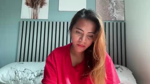 Snapshot of katiefrox_ chatting on 11/09/25, 12:53 katiefrox online show from 11/09/25, 12:53